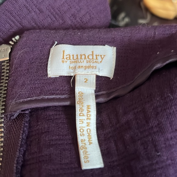 Laundry skirt - like new. Purple with black side panels. Cute back zipper. - Picture 4 of 4